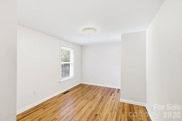 221 N Fork Road, Black Mountain, NC 28711