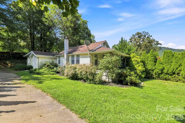 221 N Fork Road, Black Mountain, NC 28711