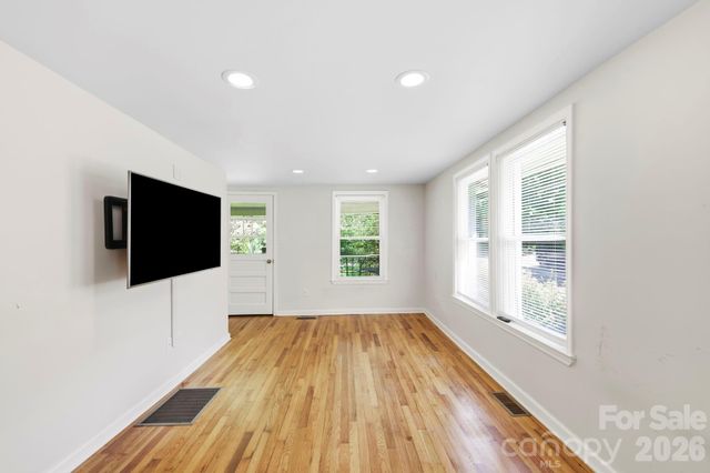 221 N Fork Road, Black Mountain, NC 28711