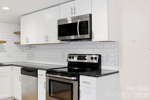 221 N Fork Road, Black Mountain, NC 28711