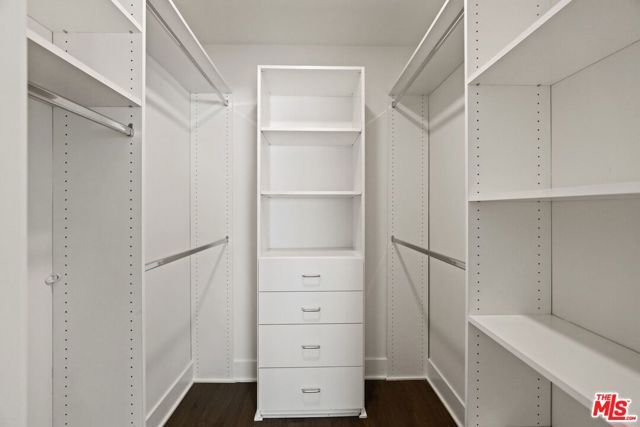 11811 Darlington Avenue 104, Los Angeles, CA 90049