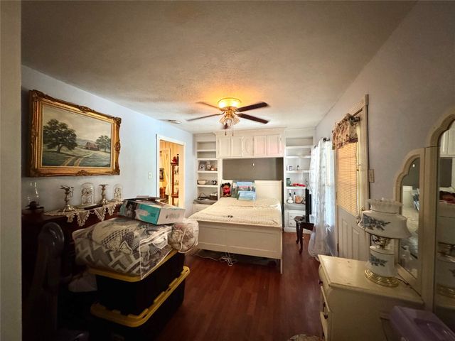 9460 County Road 2403, Tool, TX 75143