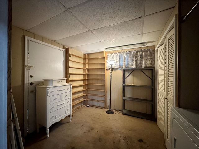 9460 County Road 2403, Tool, TX 75143