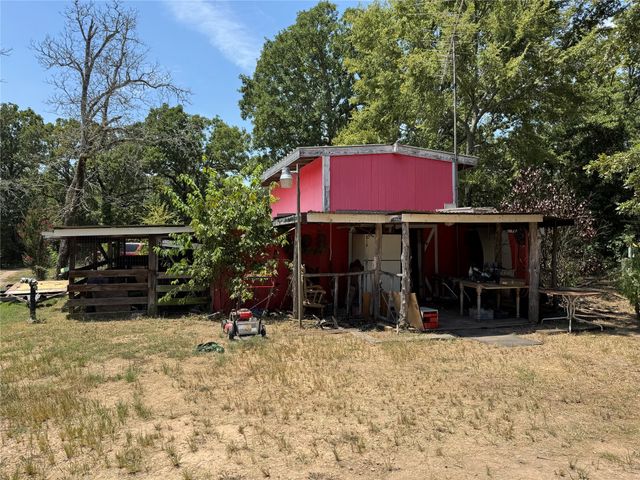 9460 County Road 2403, Tool, TX 75143