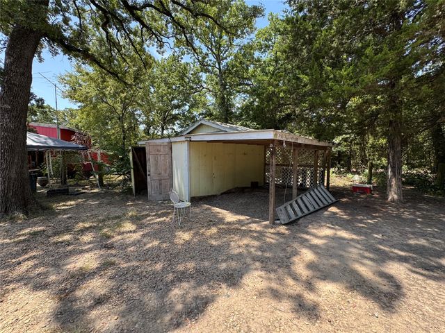 9460 County Road 2403, Tool, TX 75143