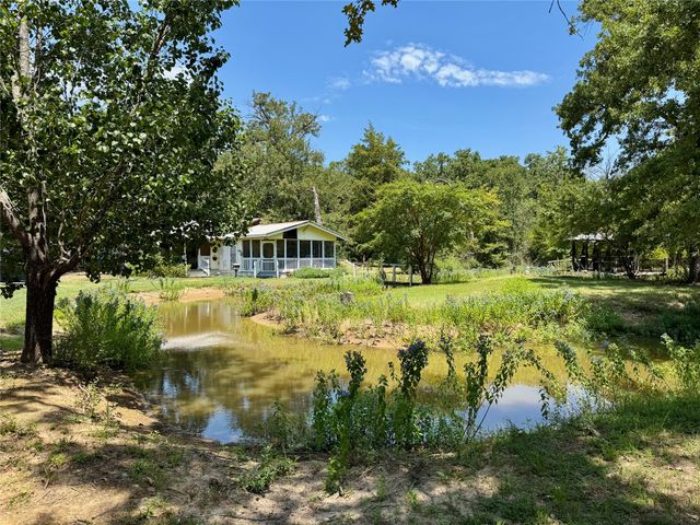 9460 County Road 2403, Tool, TX 75143