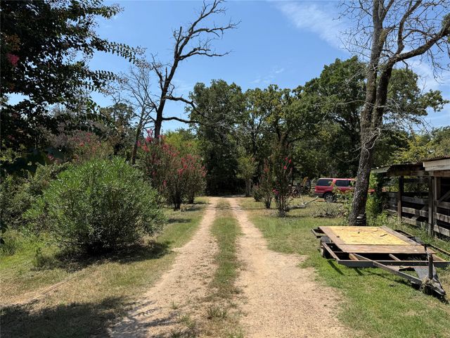 9460 County Road 2403, Tool, TX 75143