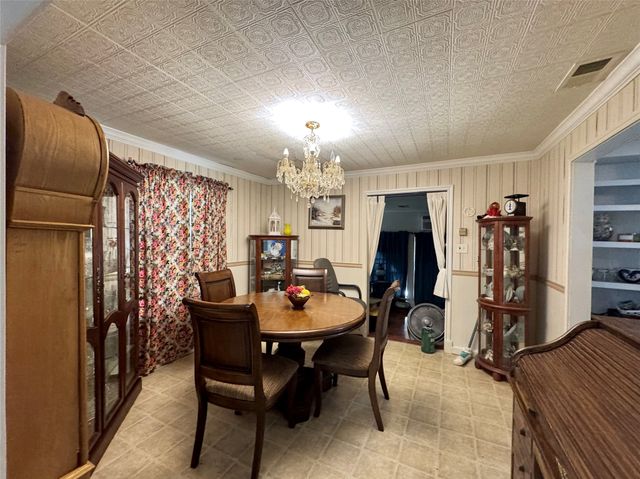 9460 County Road 2403, Tool, TX 75143