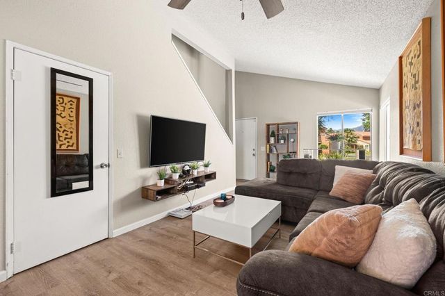 315 Tava Lane, Palm Desert, CA 92211