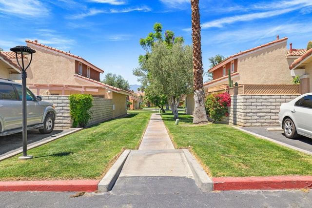 315 Tava Lane, Palm Desert, CA 92211