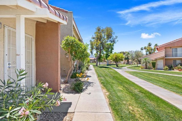 315 Tava Lane, Palm Desert, CA 92211