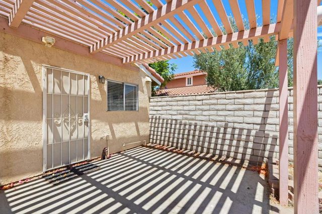 315 Tava Lane, Palm Desert, CA 92211