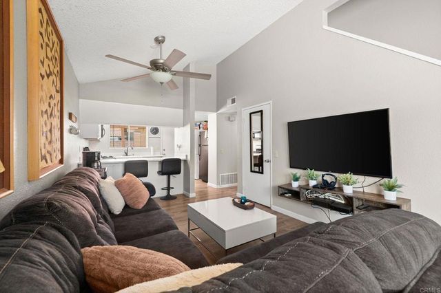 315 Tava Lane, Palm Desert, CA 92211