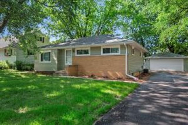 5222 W Hemlock ROAD, Milwaukee, WI 53223