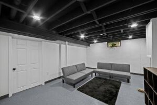 5222 W Hemlock ROAD, Milwaukee, WI 53223