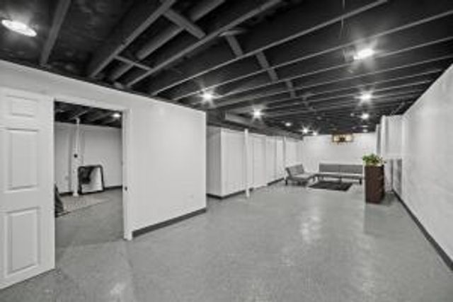 5222 W Hemlock ROAD, Milwaukee, WI 53223