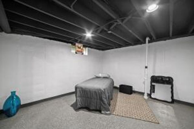 5222 W Hemlock ROAD, Milwaukee, WI 53223