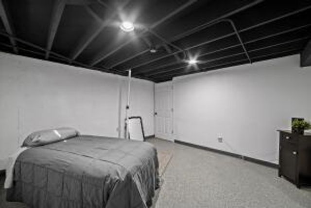 5222 W Hemlock ROAD, Milwaukee, WI 53223