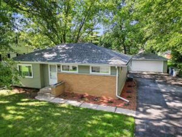 5222 W Hemlock ROAD, Milwaukee, WI 53223