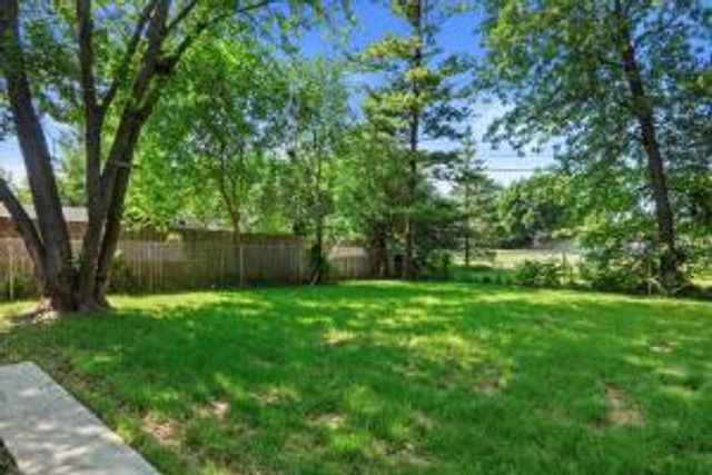 5222 W Hemlock ROAD, Milwaukee, WI 53223