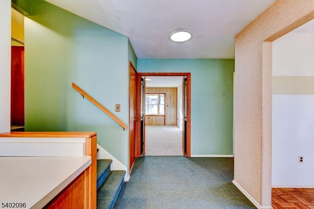 28 Chipper Dr, South Brunswick Twp., NJ 08824