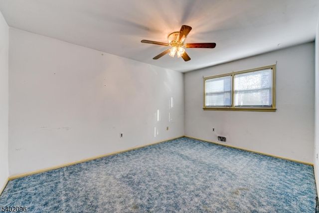 28 Chipper Dr, South Brunswick Twp., NJ 08824