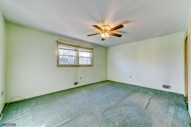 28 Chipper Dr, South Brunswick Twp., NJ 08824