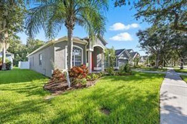 27653 MULHOLLAND COURT, Wesley Chapel, FL 33544