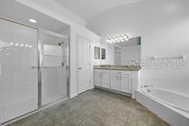 27653 MULHOLLAND COURT, Wesley Chapel, FL 33544