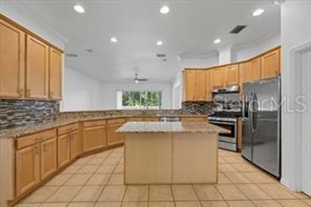 27653 MULHOLLAND COURT, Wesley Chapel, FL 33544