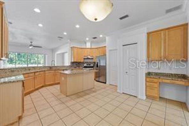 27653 MULHOLLAND COURT, Wesley Chapel, FL 33544