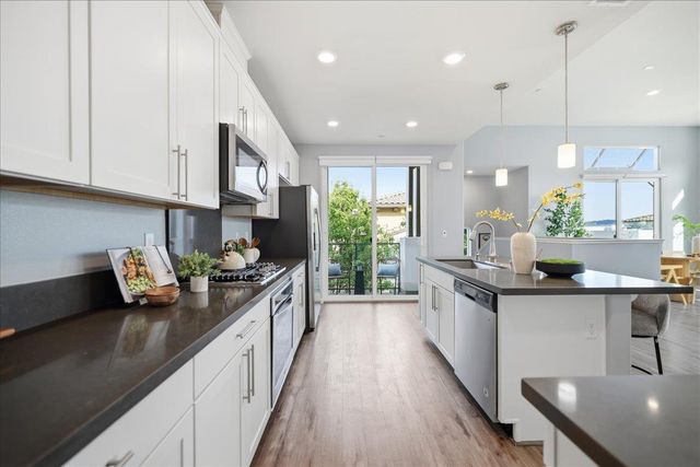 192 William Manly Street 6, San Jose, CA 95136