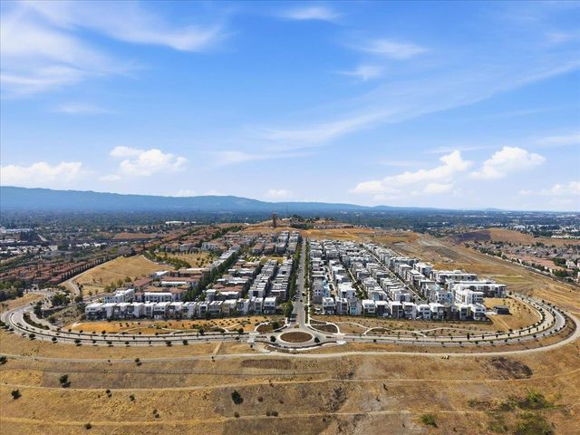 192 William Manly Street 6, San Jose, CA 95136
