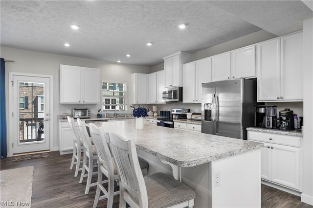 1454 Caymus Court, Avon, OH 44011