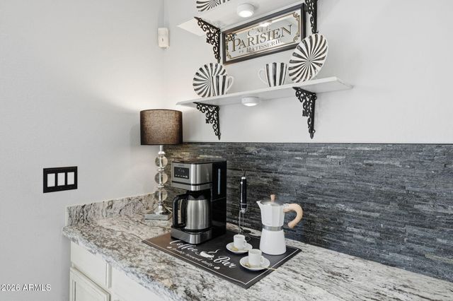 1731 E BRUCE Avenue, Gilbert, AZ 85234