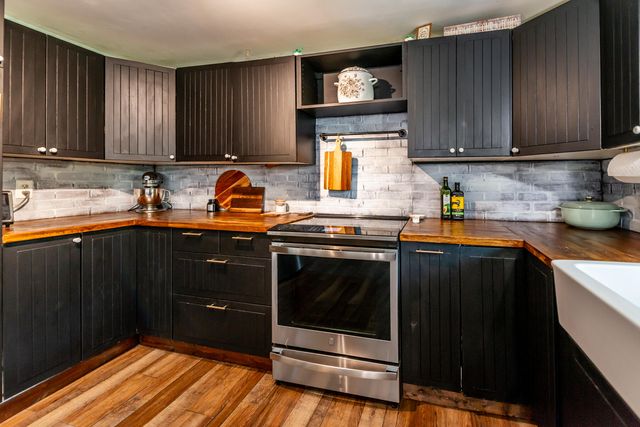 1105 Woodlake Road, Stamping Ground, KY 40379