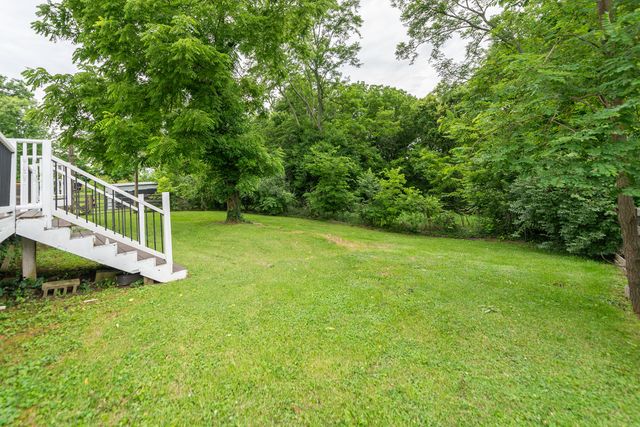 1105 Woodlake Road, Stamping Ground, KY 40379
