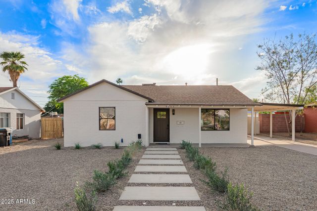 9042 N 3RD Avenue, Phoenix, AZ 85021