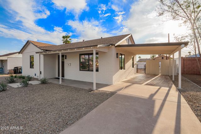 9042 N 3RD Avenue, Phoenix, AZ 85021