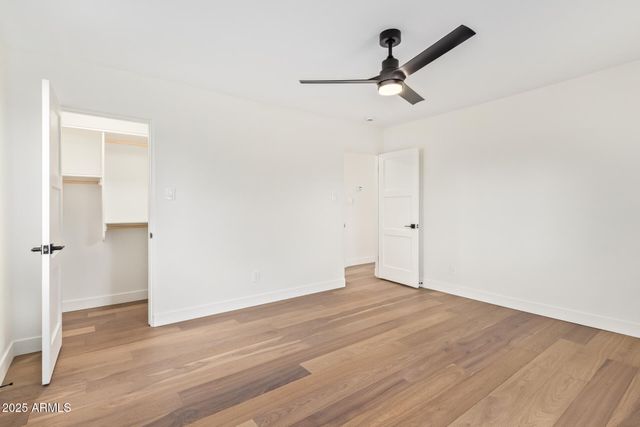 9042 N 3RD Avenue, Phoenix, AZ 85021