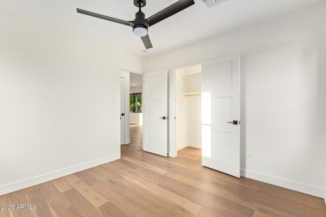 9042 N 3RD Avenue, Phoenix, AZ 85021