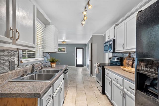 5098 SEA ISLE RD, Memphis, TN 38117
