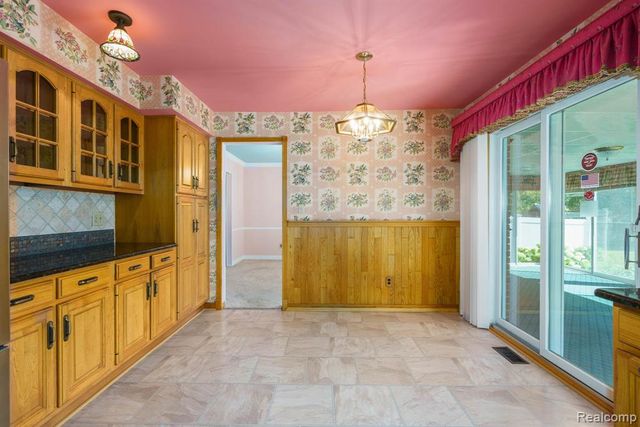 1561 Glen Lane, Trenton, MI 48183