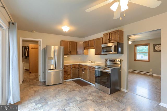 21 NATALIE LN, Cleona, PA 17042