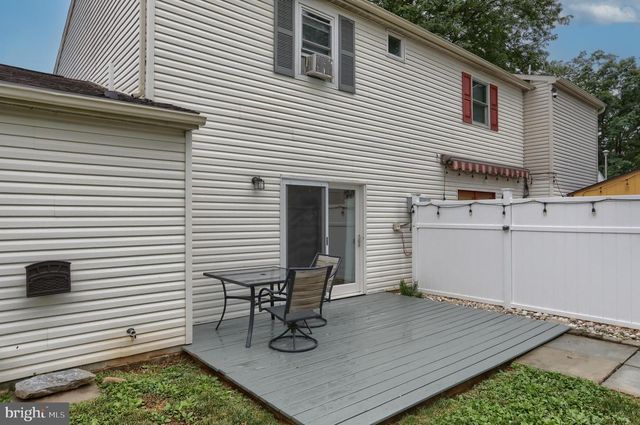 21 NATALIE LN, Cleona, PA 17042