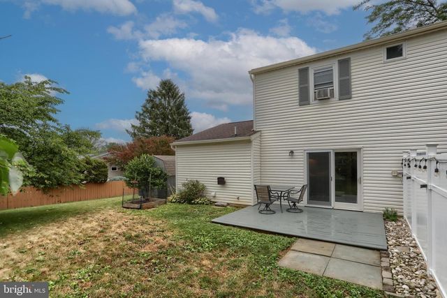 21 NATALIE LN, Cleona, PA 17042
