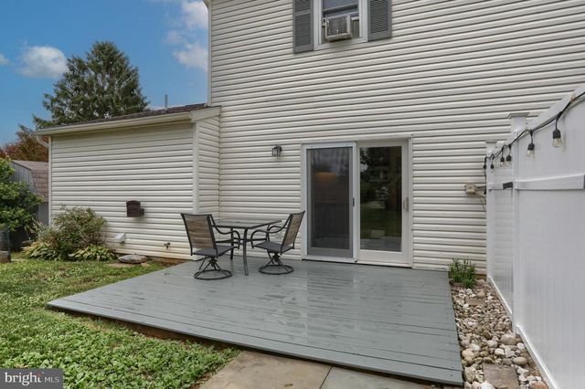 21 NATALIE LN, Cleona, PA 17042