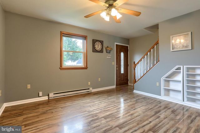 21 NATALIE LN, Cleona, PA 17042