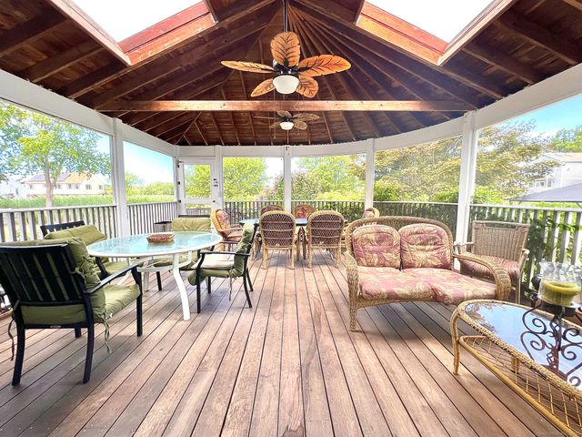 906 East Broadway, Milford, CT 06460