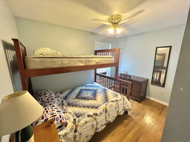 906 East Broadway, Milford, CT 06460